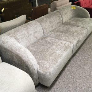 Bank met afgeronde leuningen
